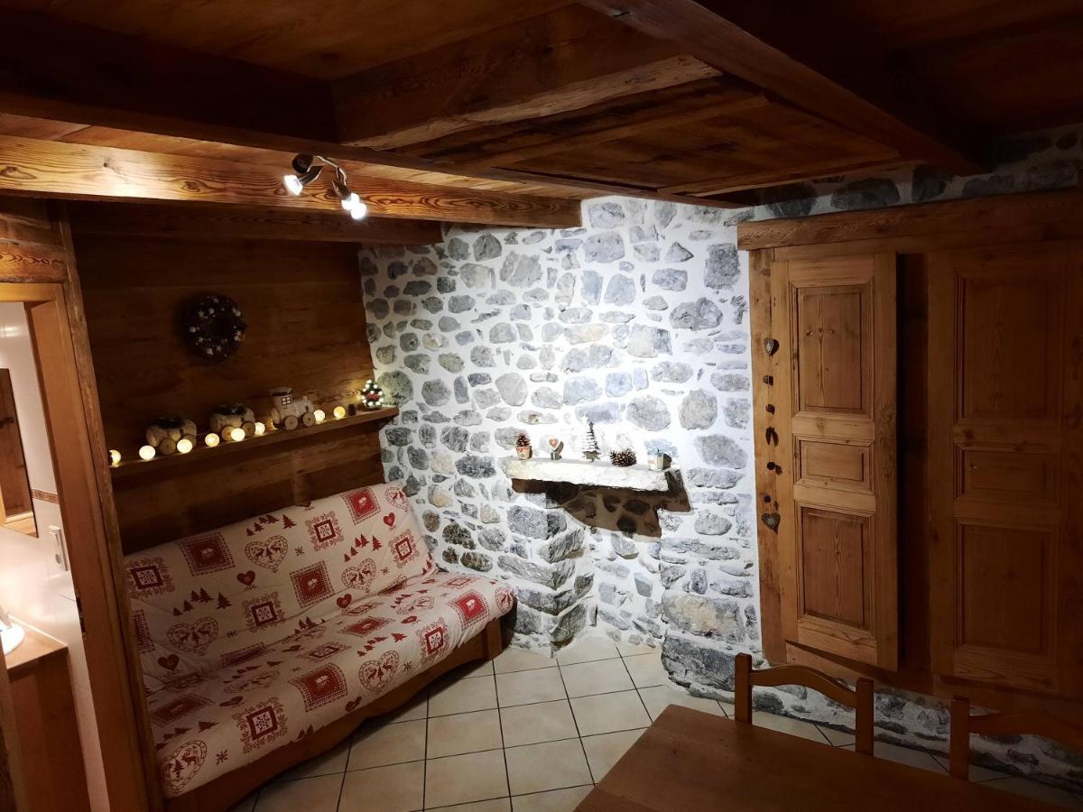 Le Petit Caboin Guest House Seytroux Ngoại thất bức ảnh