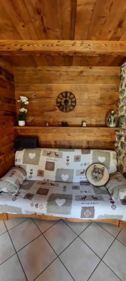 Le Petit Caboin Guest House Seytroux Ngoại thất bức ảnh